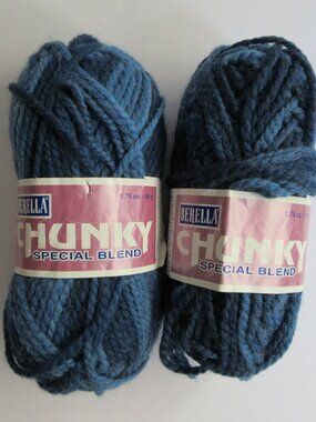 Bernat Berella Chunky Special Blend Yarn 75% Acrylic; 25% Wool Ombre Blue READ*